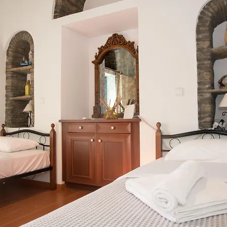 Petra Traditional House * Episkopion (Andros)