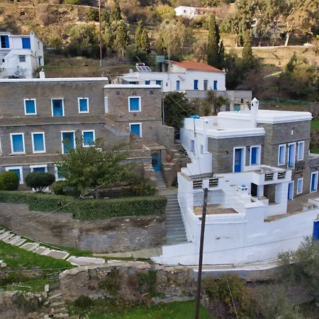Апартаменты Petra Traditional House Episkopion (Andros)