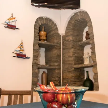 Petra Traditional House * Episkopion (Andros)